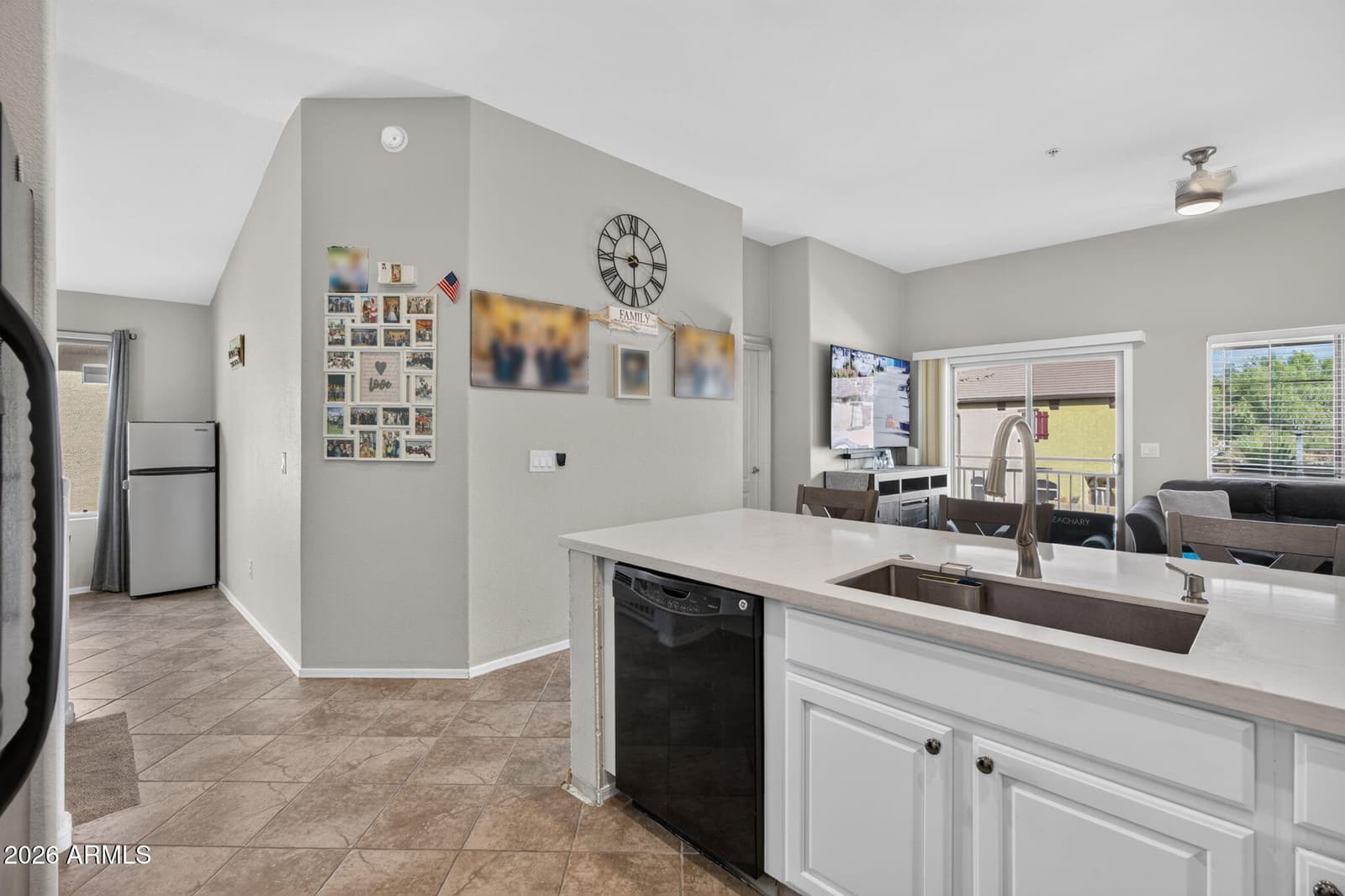 2725 E Mine Creek Road 2020, Phoenix, AZ 85024 — photo 5 of 29