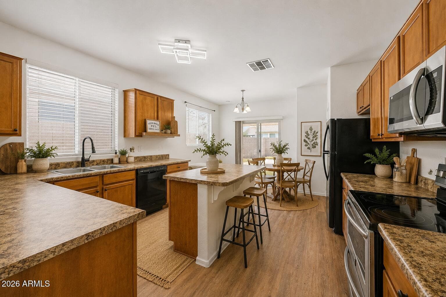 2422 S 73rd Lane, Phoenix, AZ 85043 — photo 11 of 35