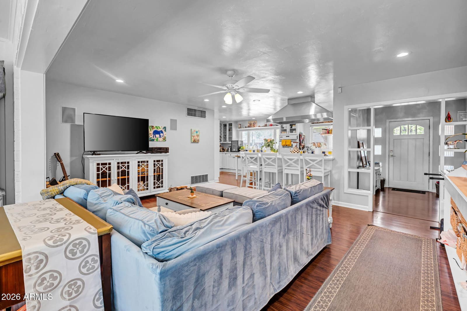 345 E Orange Drive, Phoenix, AZ 85012 — photo 4 of 37