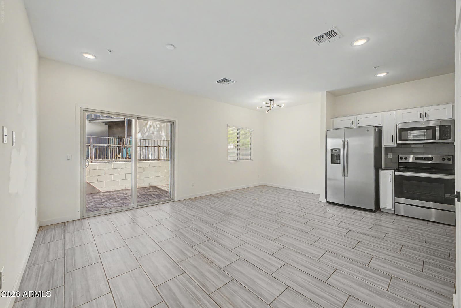 2280 W Harmont Drive, Phoenix, AZ 85021 — photo 6 of 24