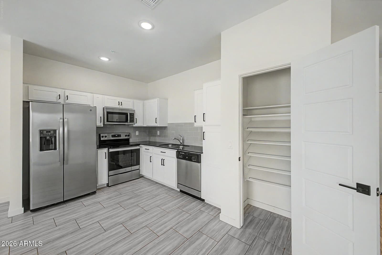 2280 W Harmont Drive, Phoenix, AZ 85021 — photo 7 of 24