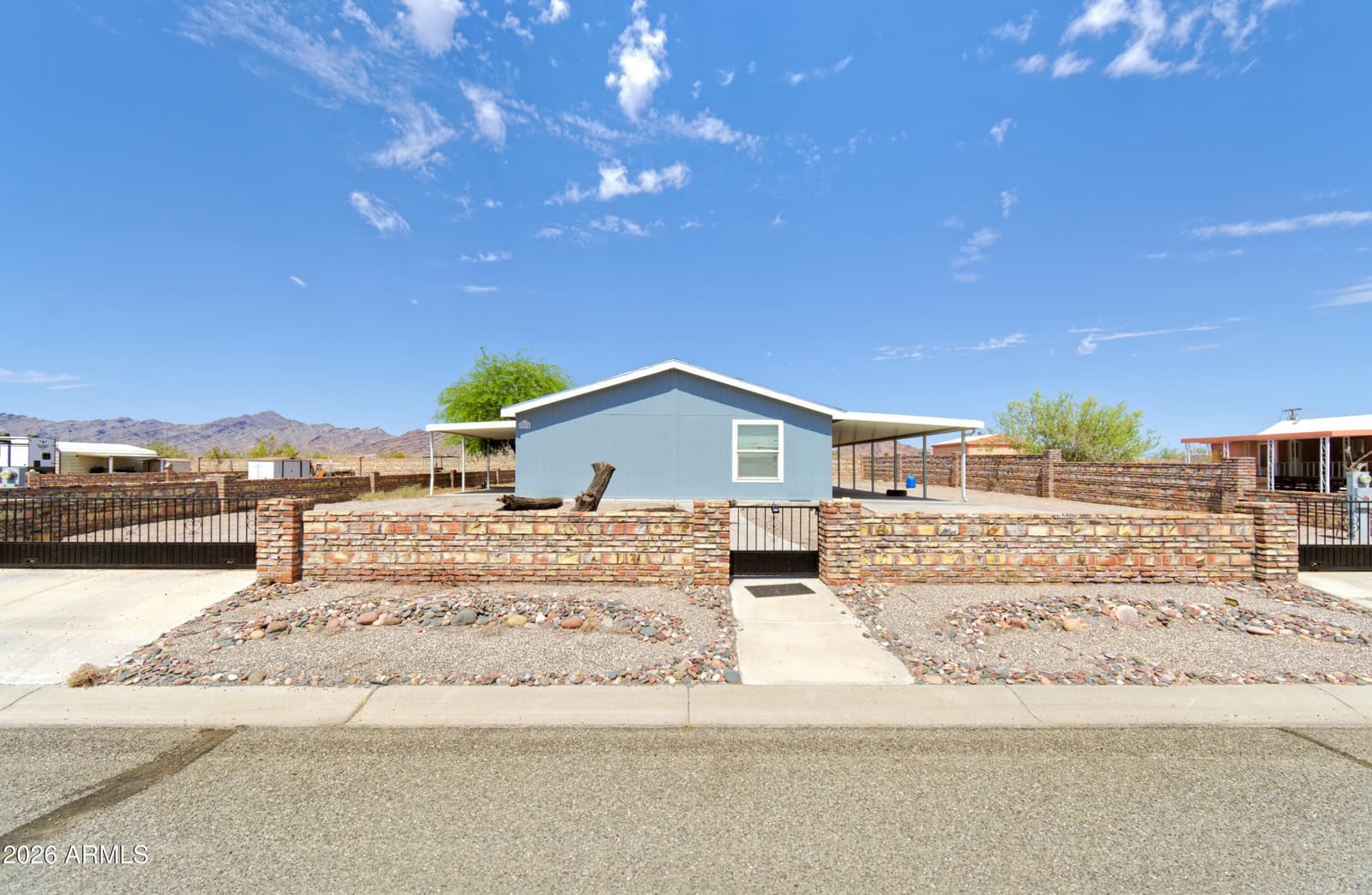 49594 Emerald Avenue, Quartzsite, AZ 85346 — photo 2 of 31