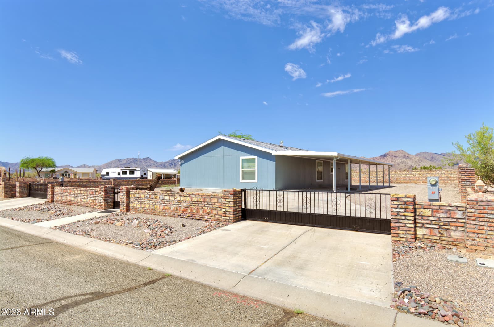 49594 Emerald Avenue, Quartzsite, AZ 85346 — photo 3 of 31