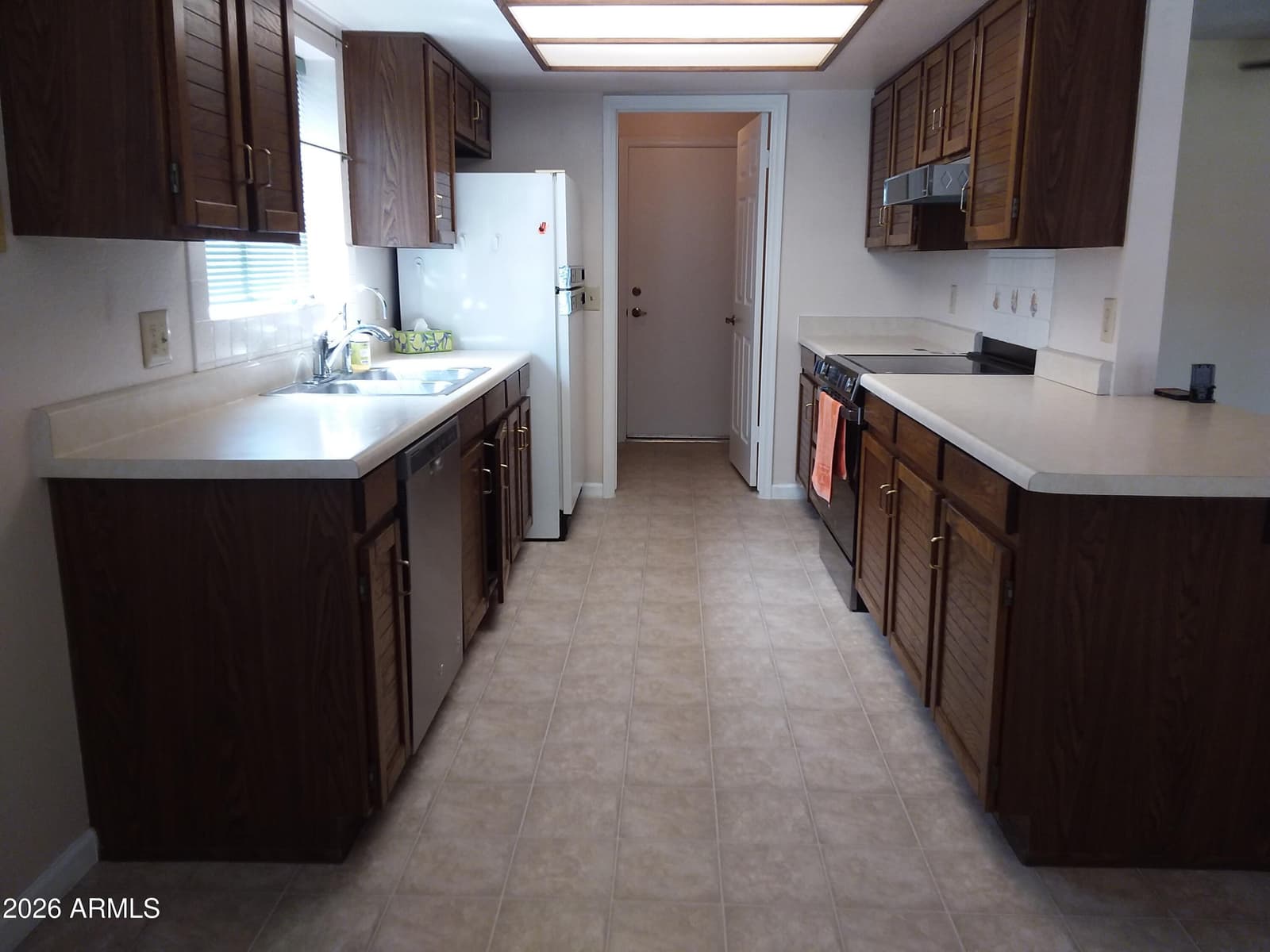 7413 W Corrine Drive, Peoria, AZ 85381 — photo 4 of 114
