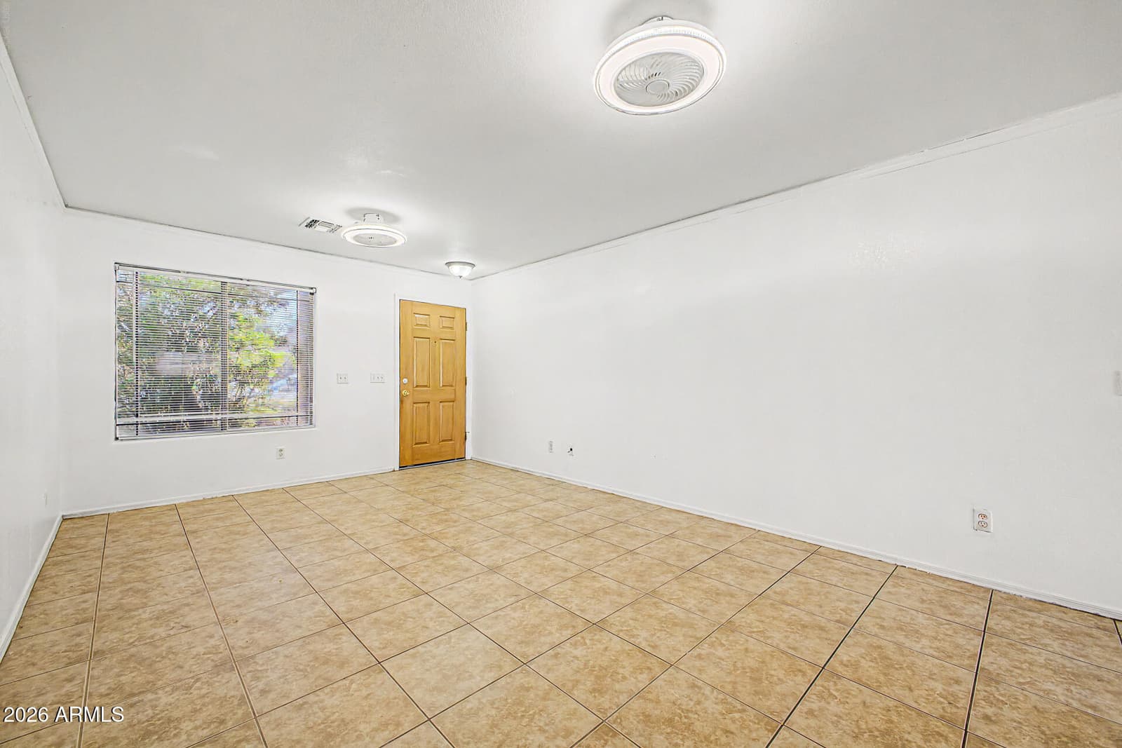 6518 W Riva Road, Phoenix, AZ 85043 — photo 7 of 35