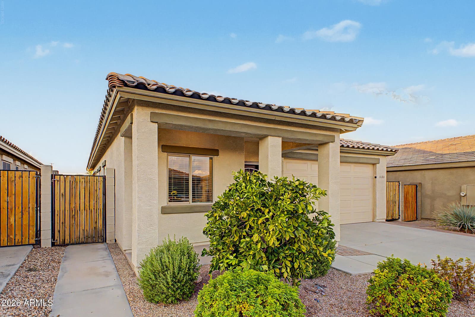 1692 E 16th Avenue, Apache Junction, AZ 85119 — photo 4 of 30