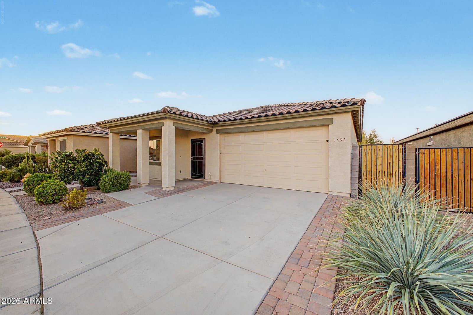 1692 E 16th Avenue, Apache Junction, AZ 85119 — photo 5 of 30