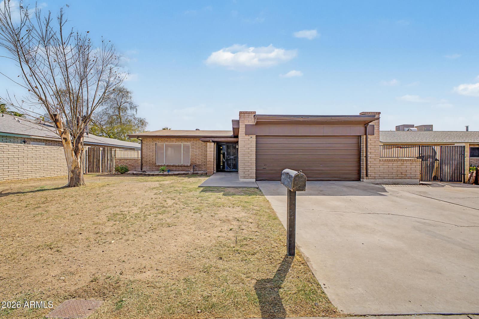 7313 N 46th Circle, Glendale, AZ 85301 — photo 1 of 35
