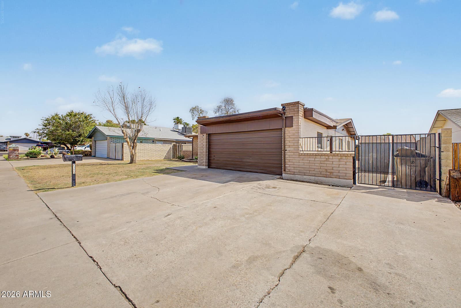 7313 N 46th Circle, Glendale, AZ 85301 — photo 5 of 35