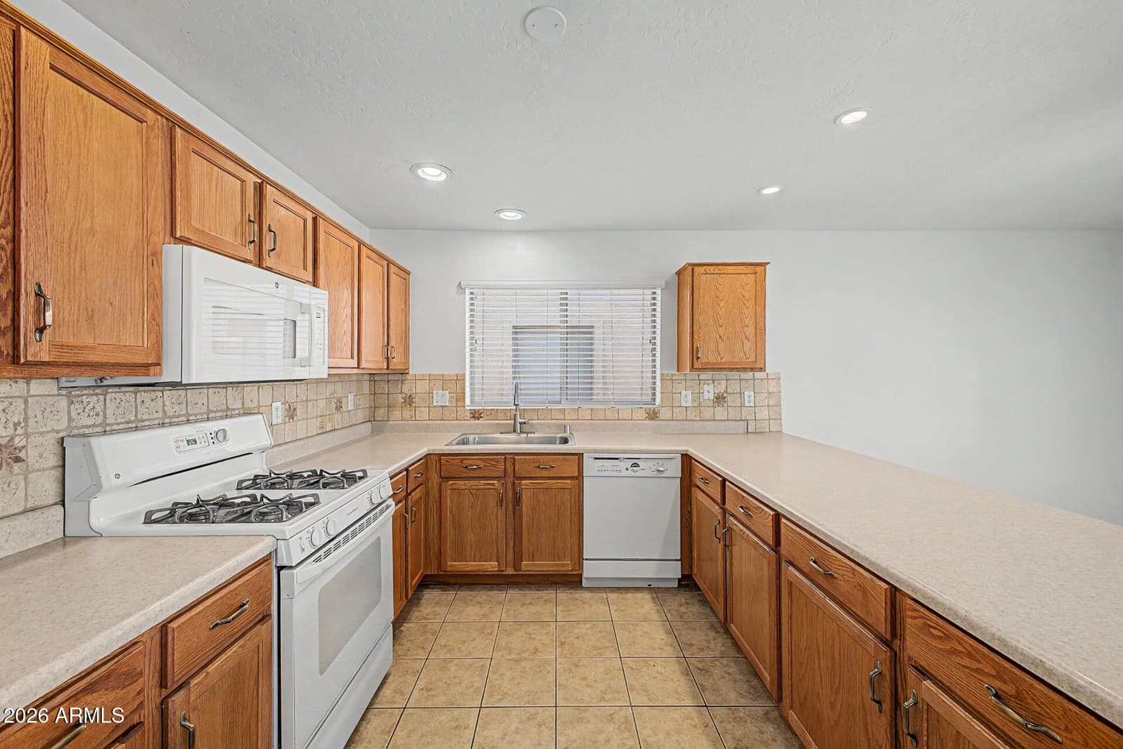 15249 W Post Drive, Surprise, AZ 85374 — photo 19 of 43