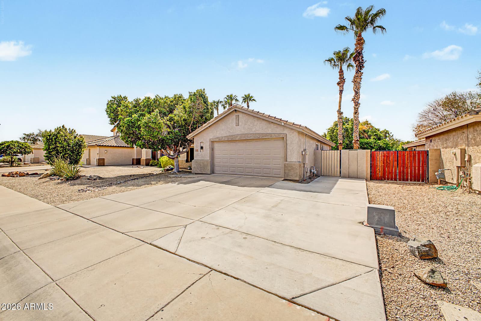 1144 S Nielson Street, Gilbert, AZ 85296 — photo 3 of 29