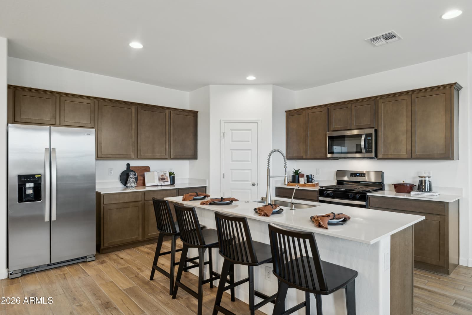2704 W Sentiero Avenue, Apache Junction, AZ 85120 — photo 11 of 53