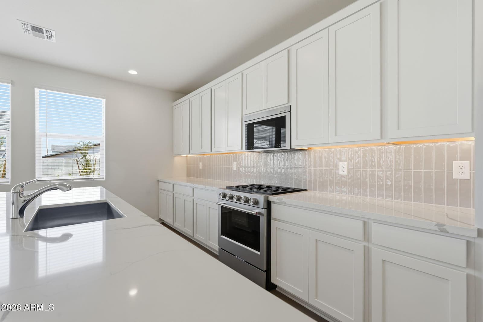 3308 W Emerald Road, San Tan Valley, AZ 85144 — photo 14 of 50