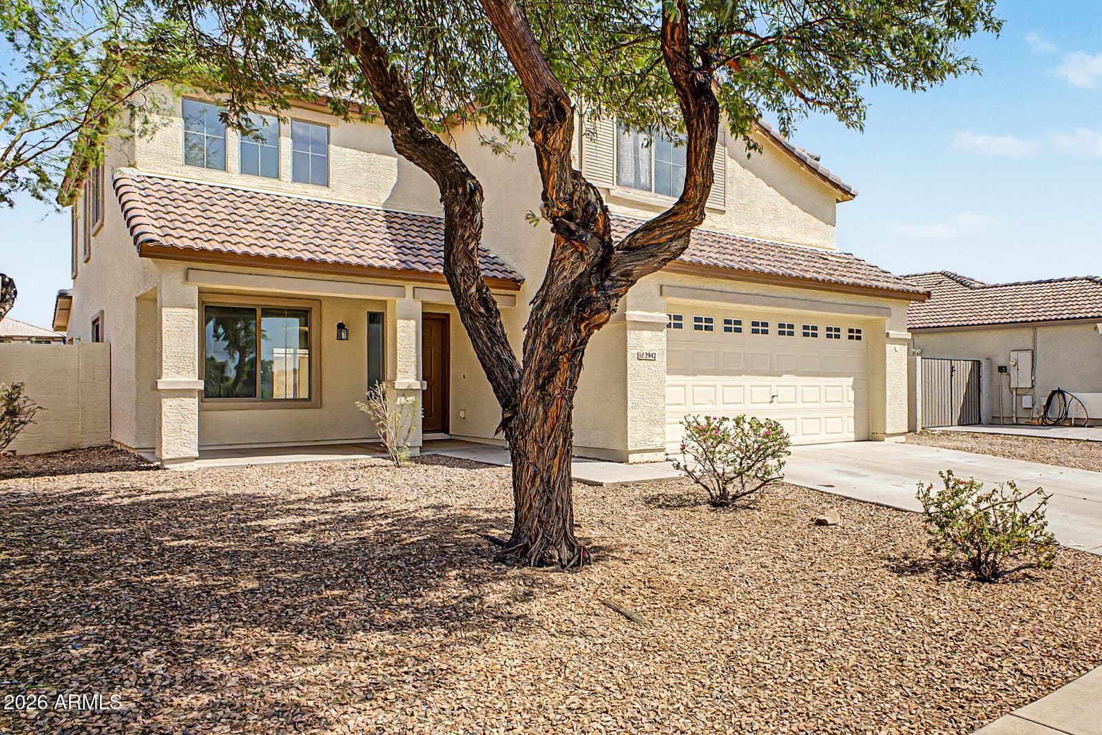 3942 E Maplewood Street, Gilbert, AZ 85297 — photo 3 of 43