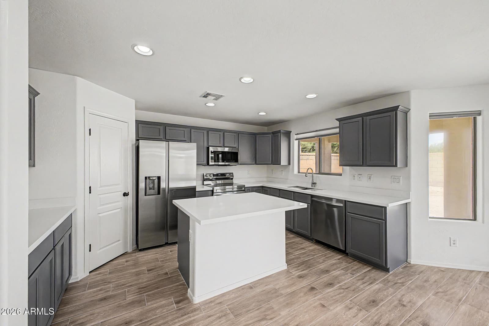 3942 E Maplewood Street, Gilbert, AZ 85297 — photo 14 of 43