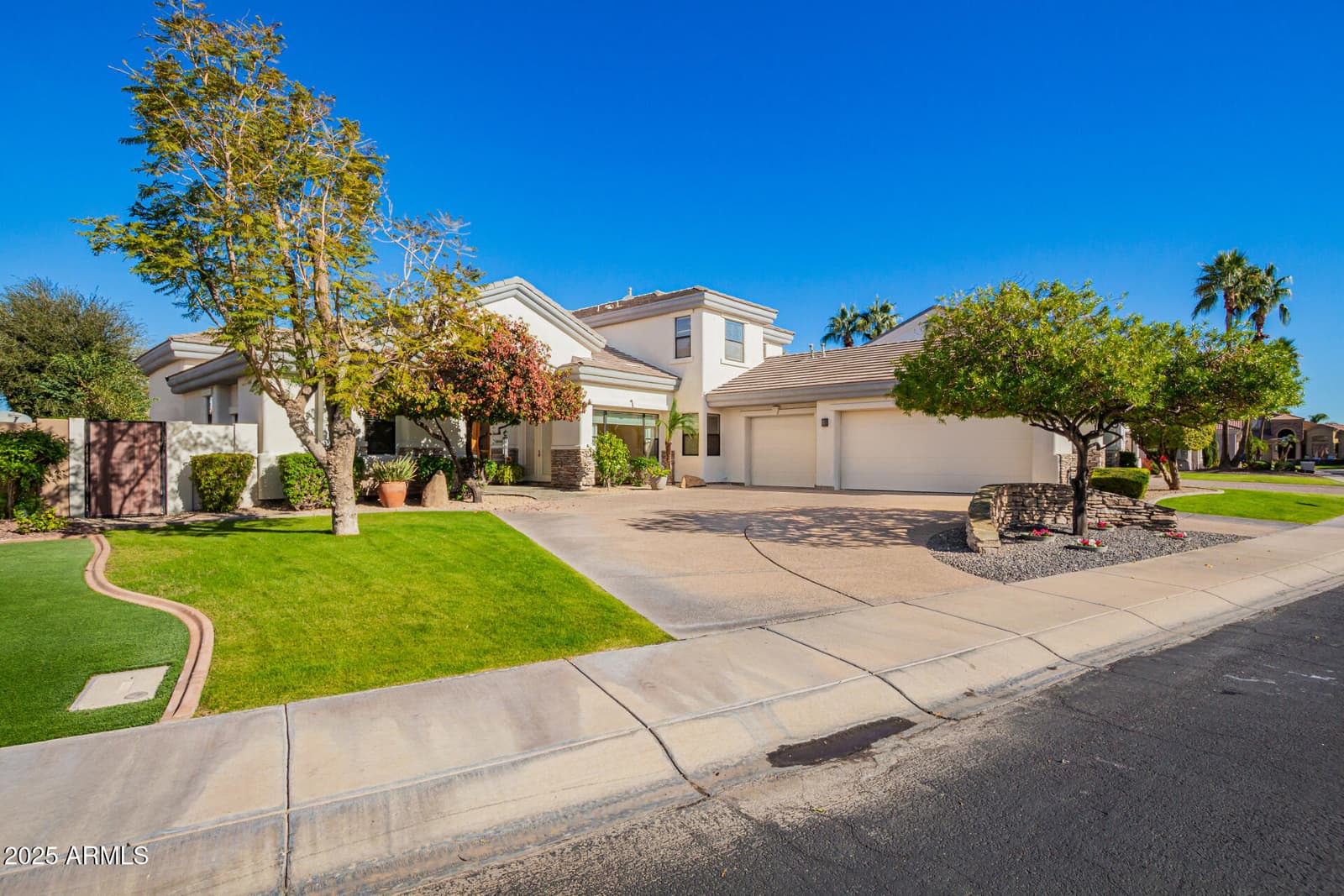 652 W Aster Court, Chandler, AZ 85248 — photo 1 of 78