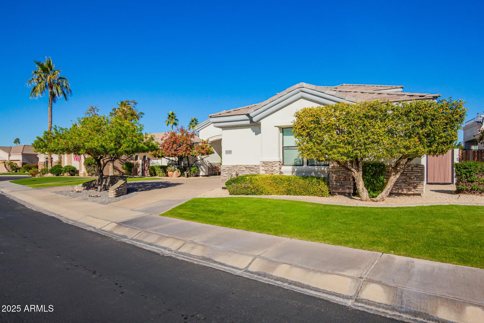652 W Aster Court, Chandler, AZ 85248 — photo 3 of 78