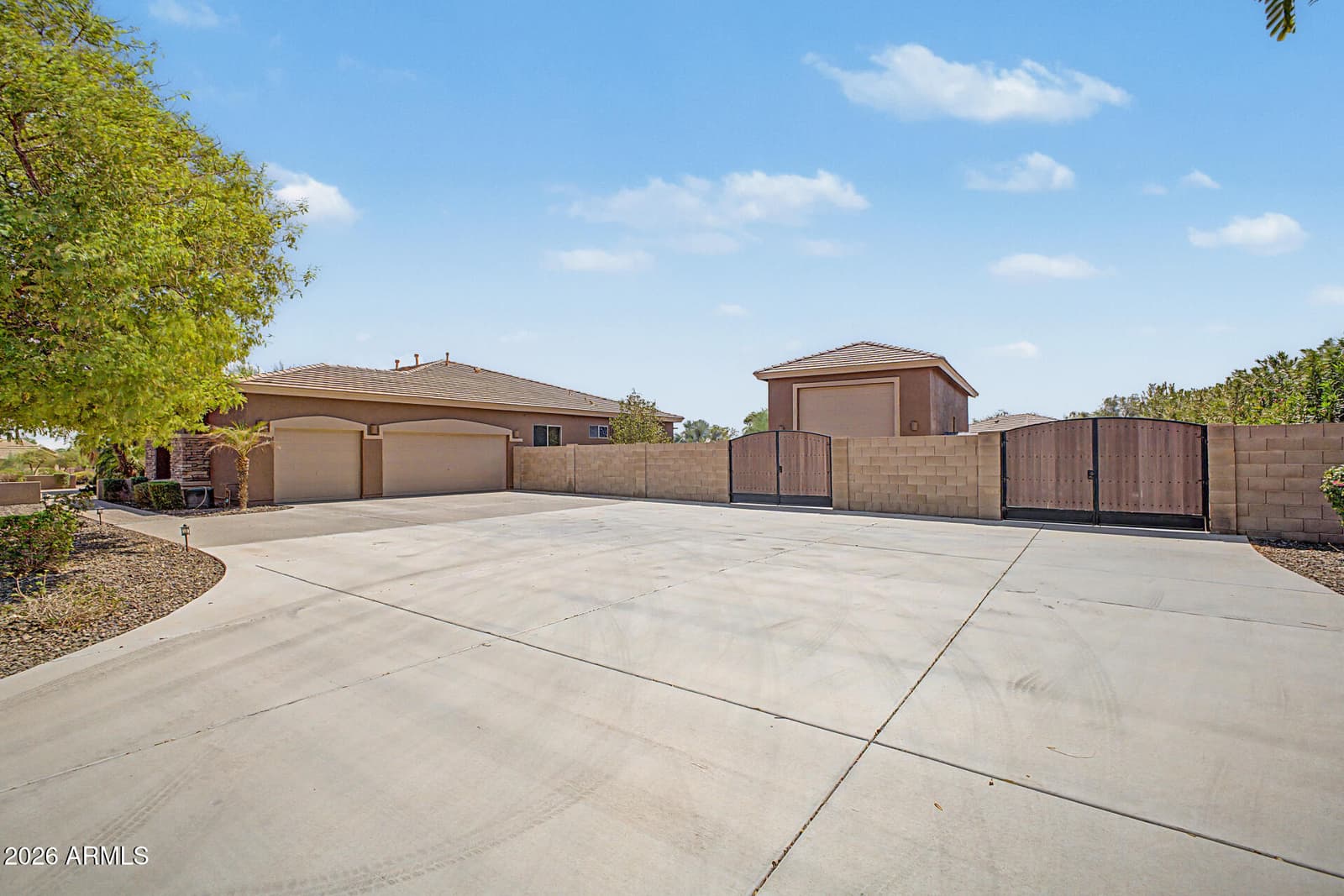 3612 N Brindley Avenue, Litchfield Park, AZ 85340 — photo 4 of 65