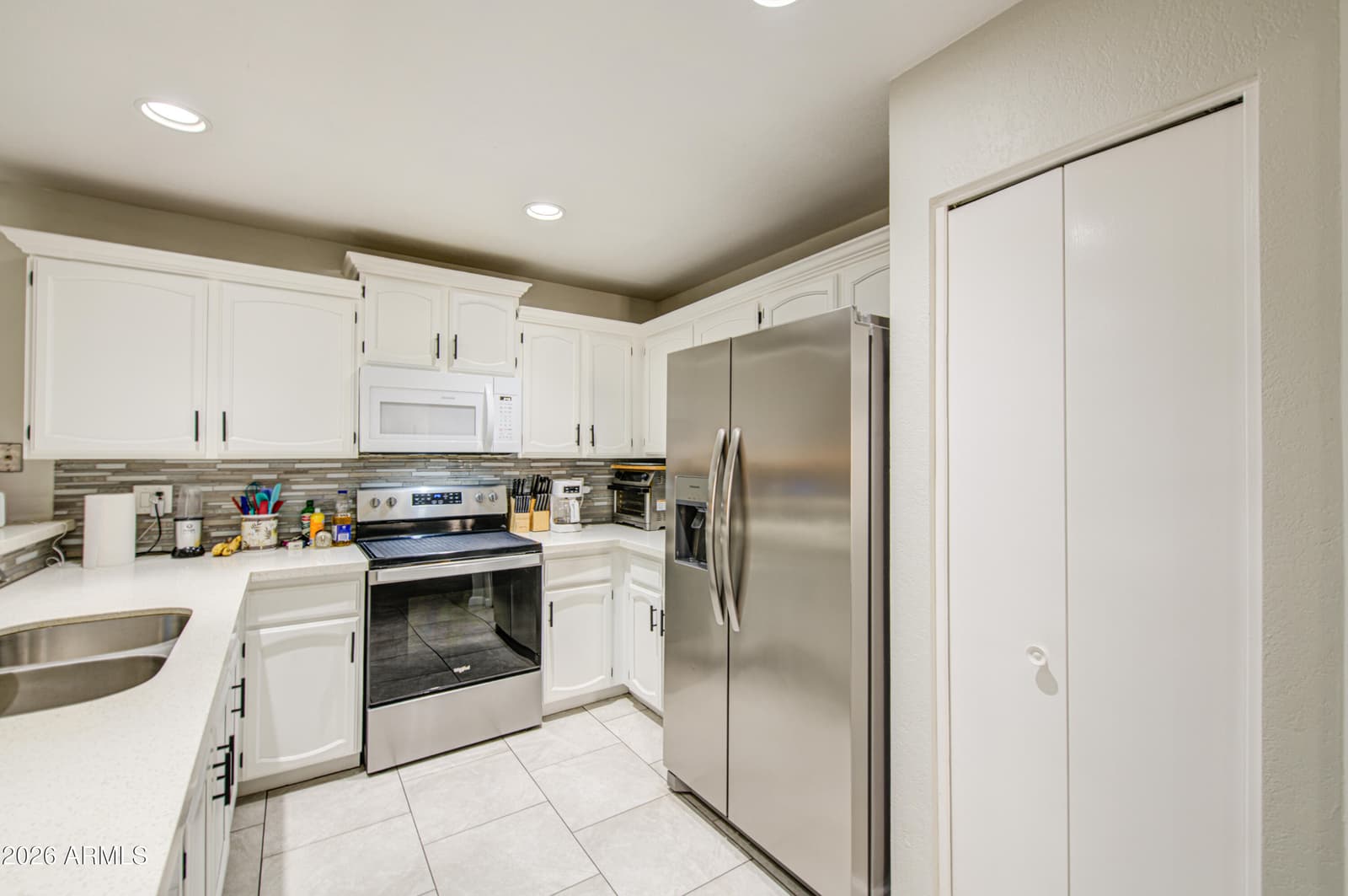 10025 W Sells Drive, Phoenix, AZ 85037 — photo 4 of 25