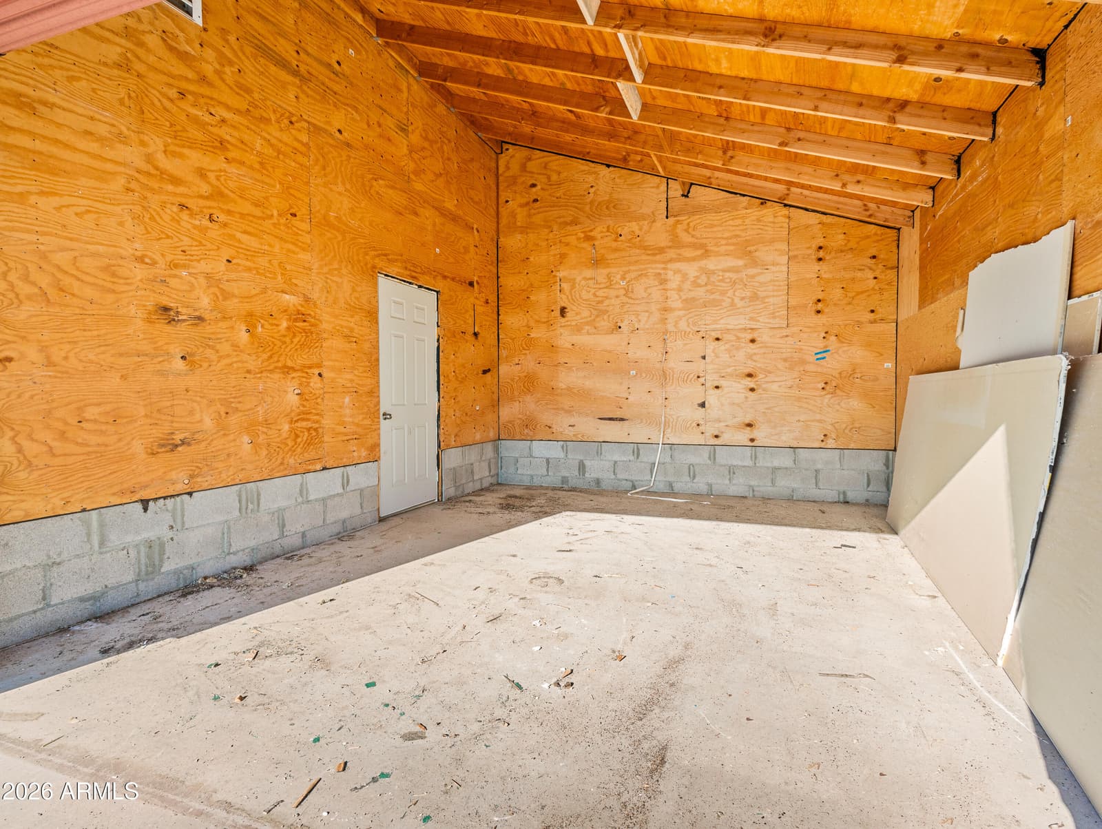 18700 S Aggie Hodge Road, Peeples Valley, AZ 86332 — photo 59 of 87