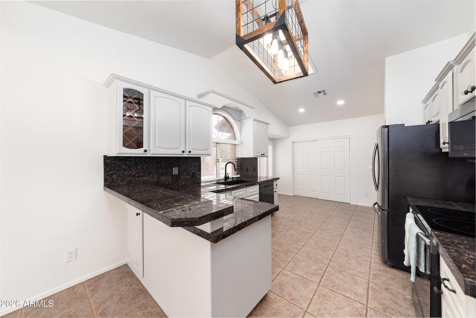 6108 W Shangri La Road W, Glendale, AZ 85304 — photo 10 of 30