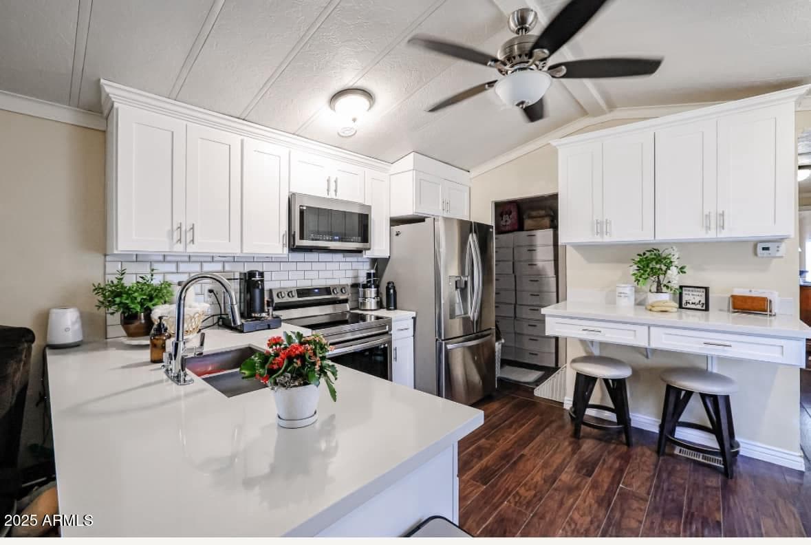 12727 W Glendale Avenue 106, Glendale, AZ 85307 — photo 1 of 14