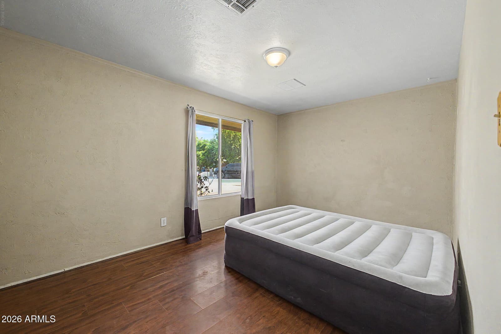 4146 N 56th Drive, Phoenix, AZ 85031 — photo 3 of 23