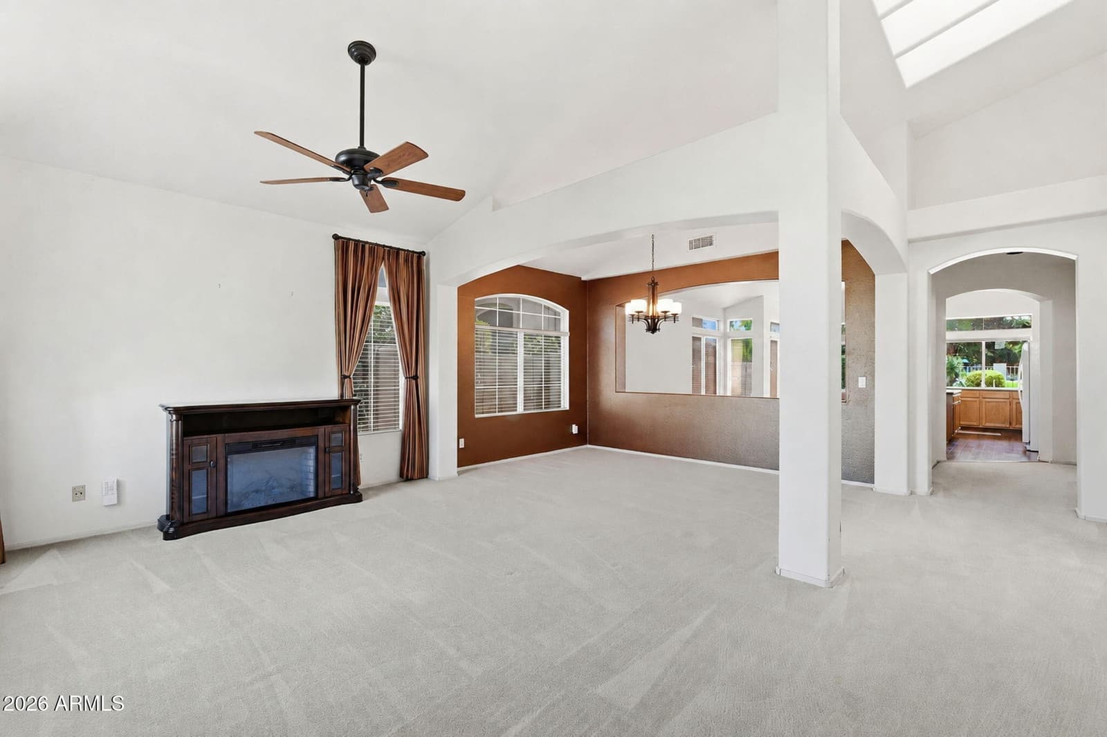 175 W Palomino Drive, Tempe, AZ 85284 — photo 5 of 42