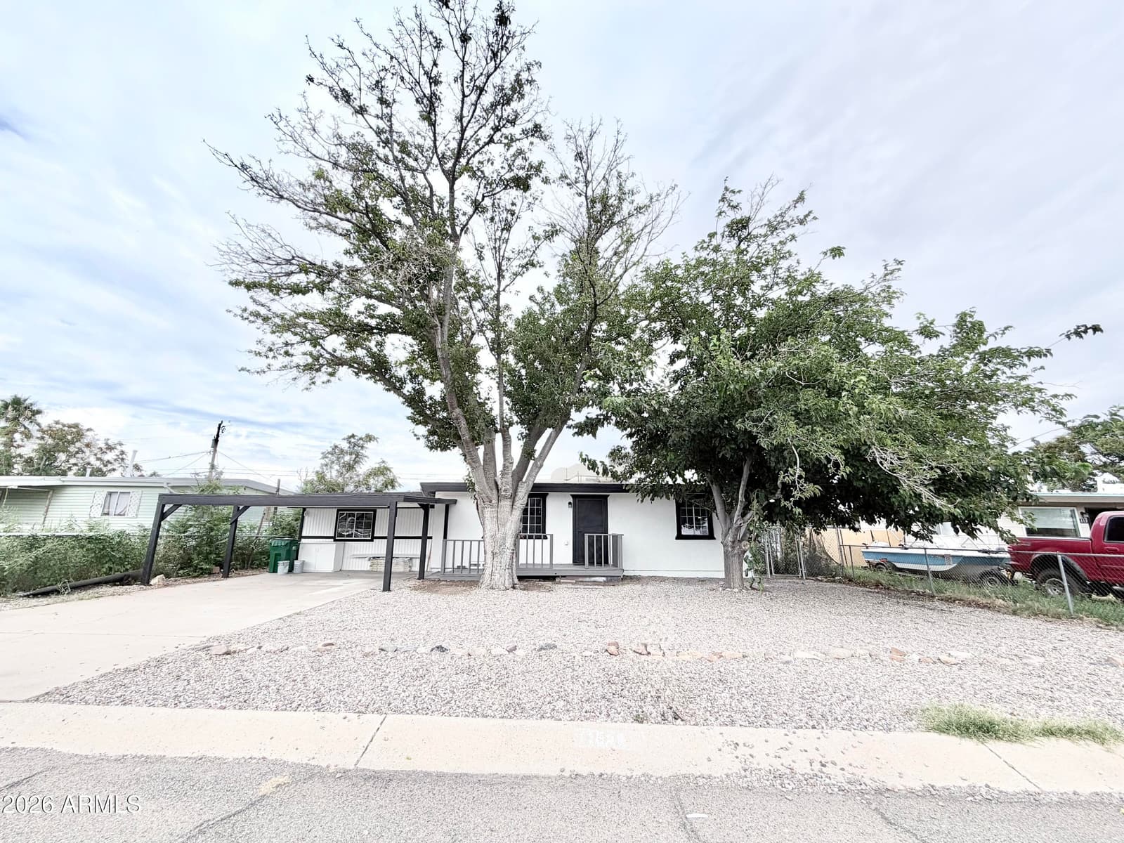 111 E Navajo Street, Huachuca City, AZ 85616 — photo 2 of 26