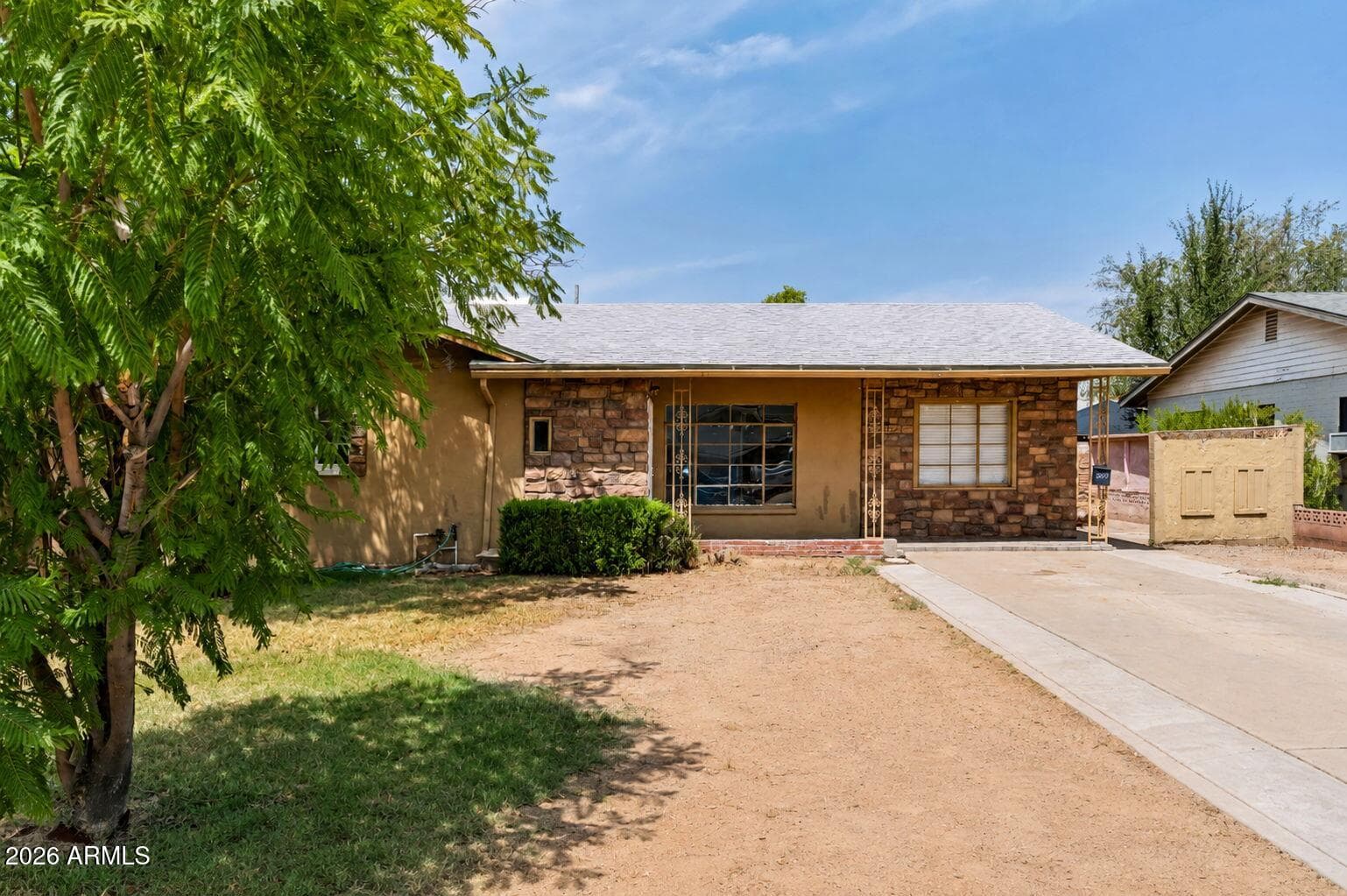 2040 E Whitton Avenue, Phoenix, AZ 85016 — photo 1 of 33
