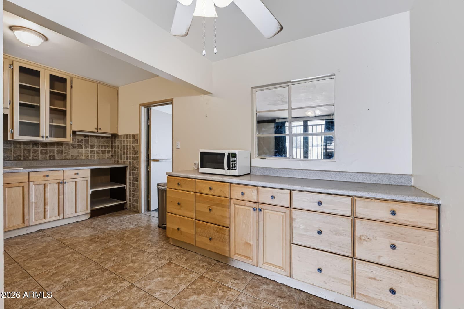 2040 E Whitton Avenue, Phoenix, AZ 85016 — photo 10 of 33