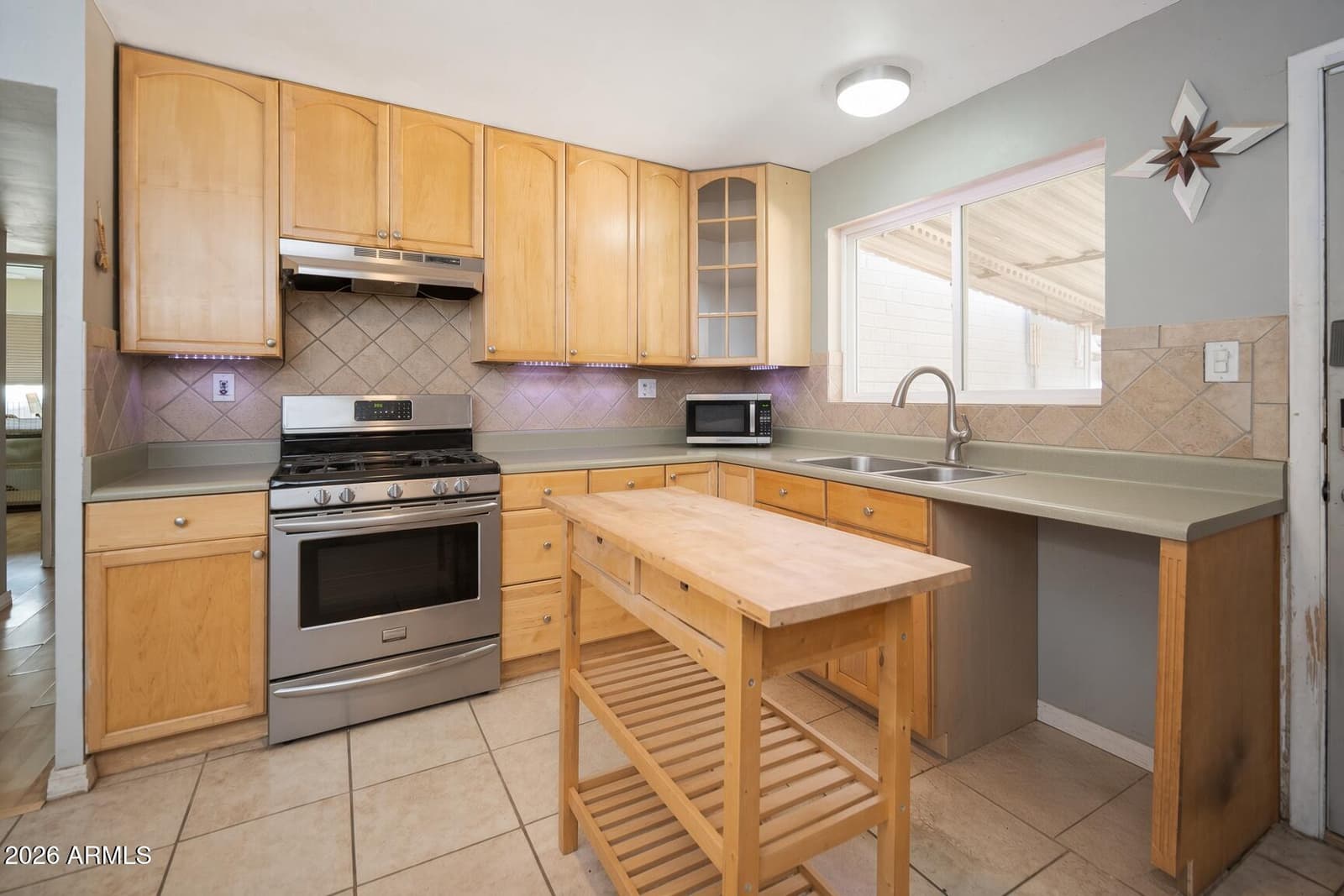 2402 N 36th Place, Phoenix, AZ 85008 — photo 12 of 29
