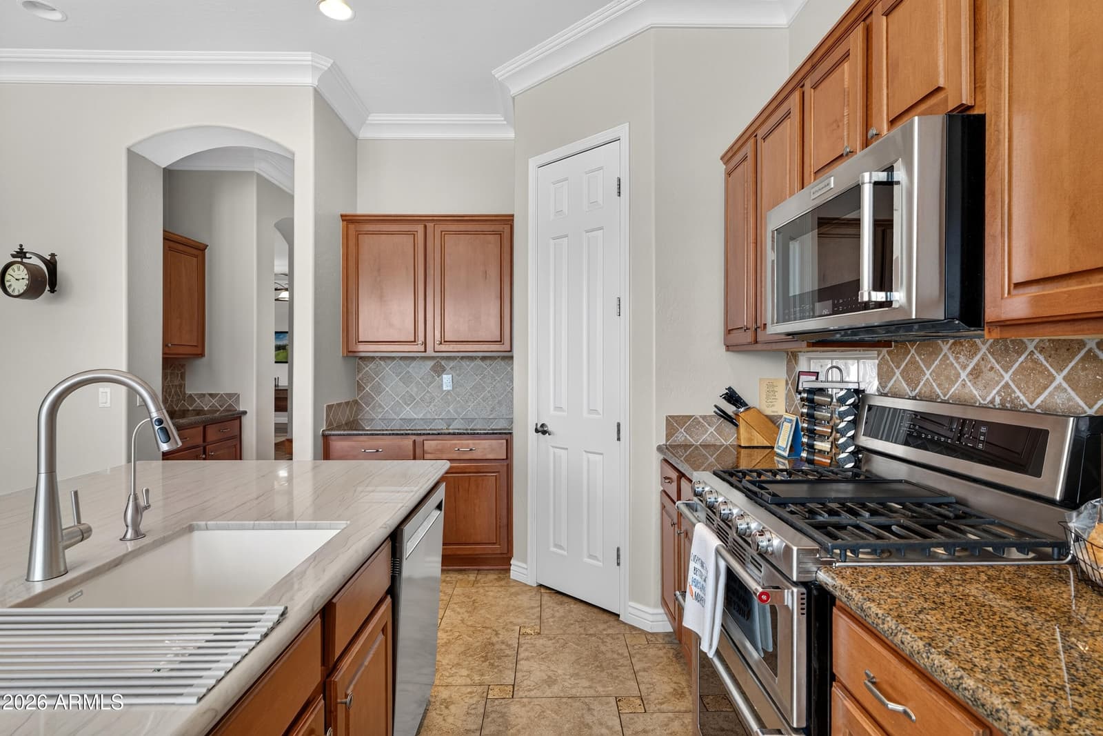 6729 S Banning Street, Gilbert, AZ 85298 — photo 12 of 56