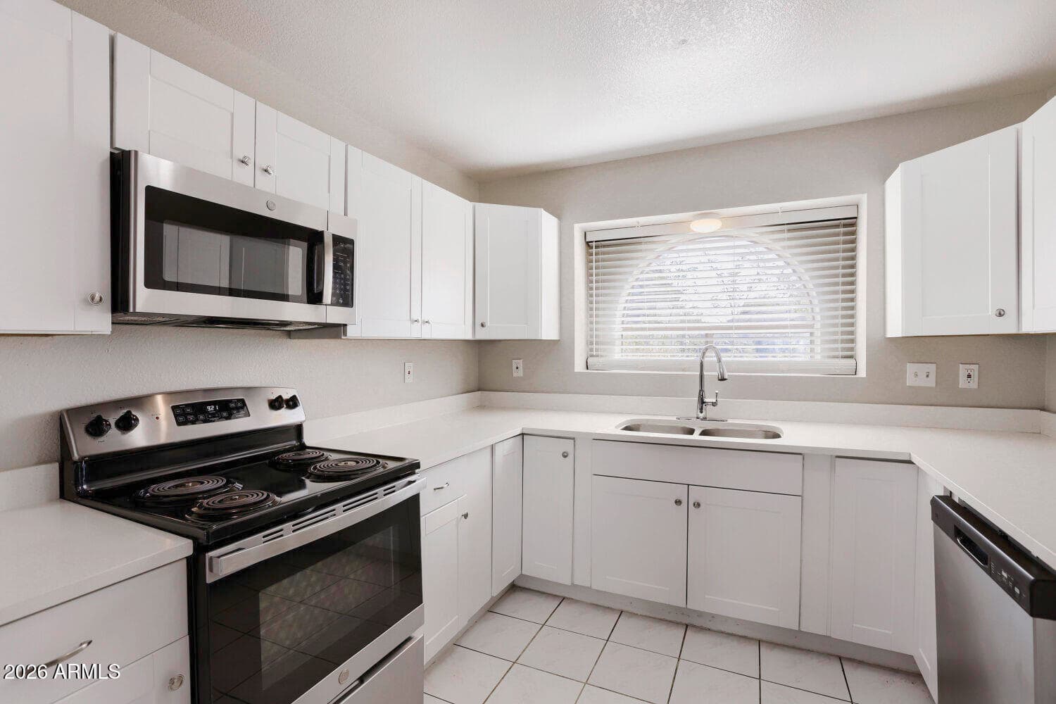 11820 N 75th Drive, Peoria, AZ 85345 — photo 14 of 28