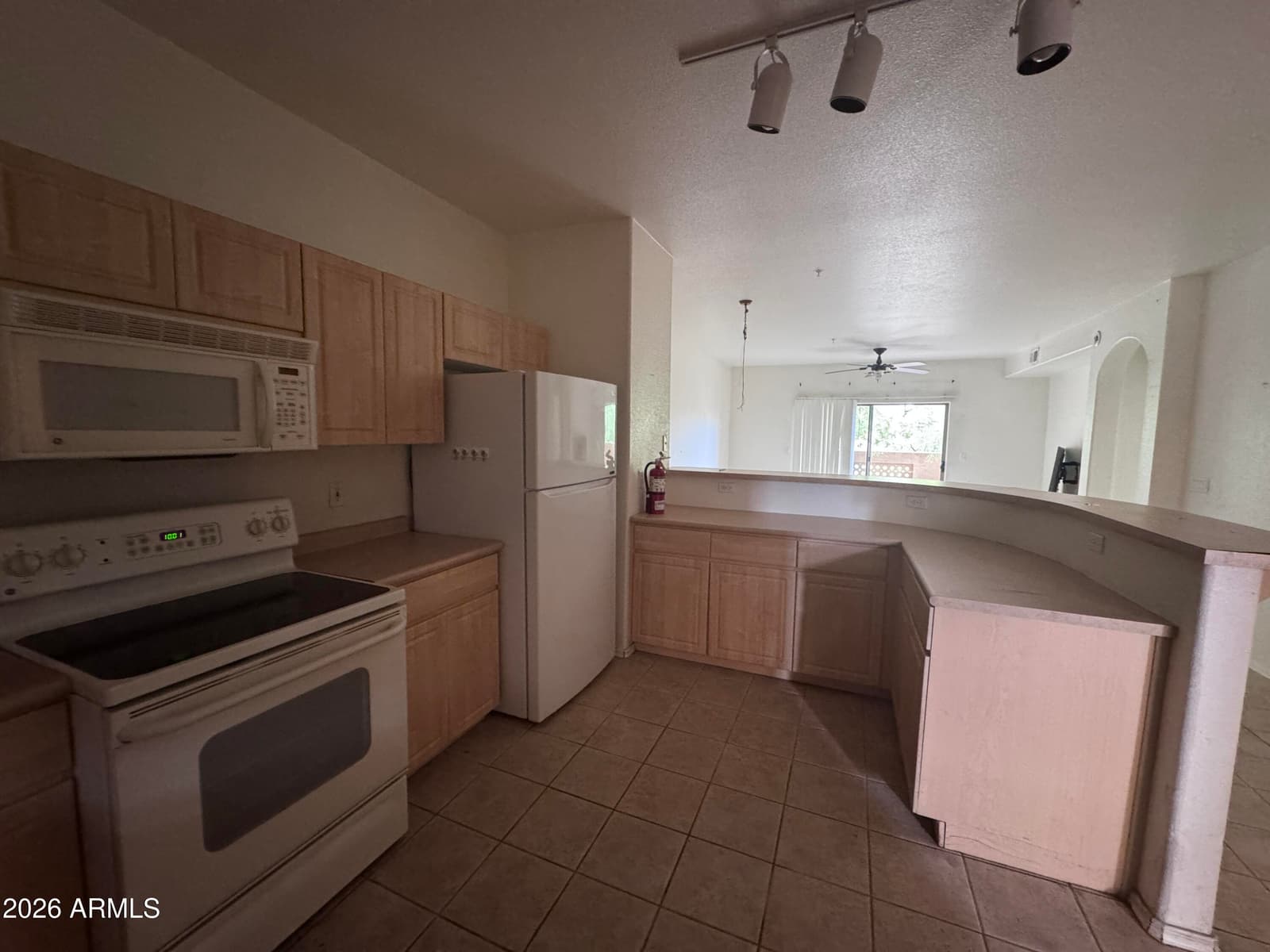 920 E Devonshire Avenue 2006, Phoenix, AZ 85014 — photo 7 of 14