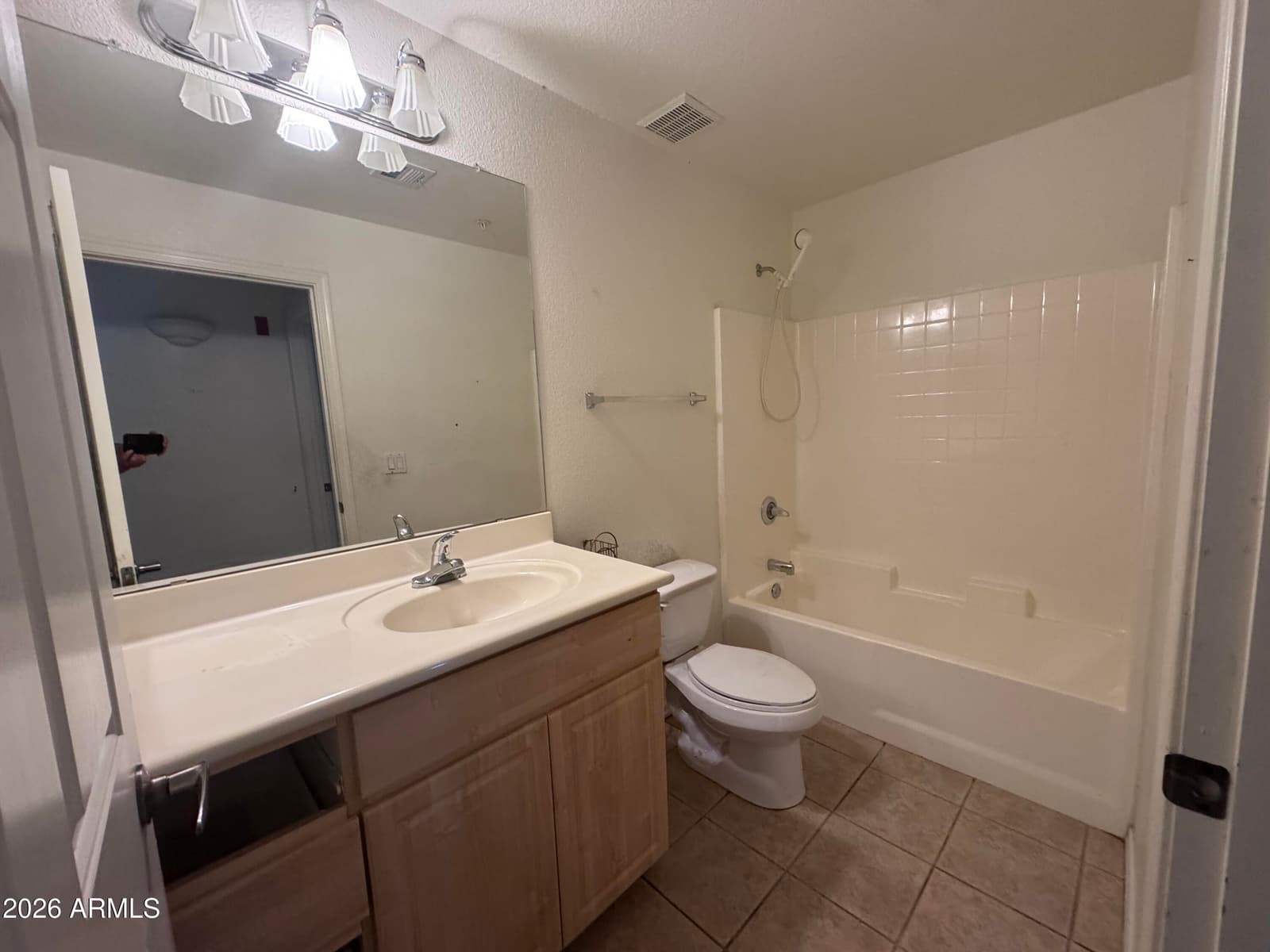 920 E Devonshire Avenue 2006, Phoenix, AZ 85014 — photo 11 of 14