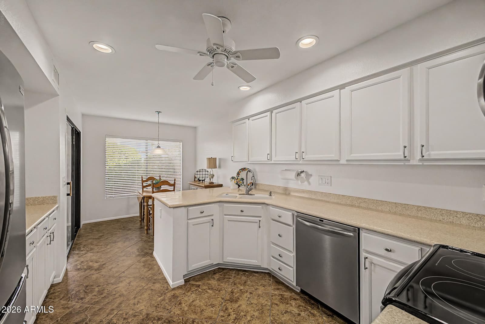 10099 E San Salvador Drive, Scottsdale, AZ 85258 — photo 11 of 48