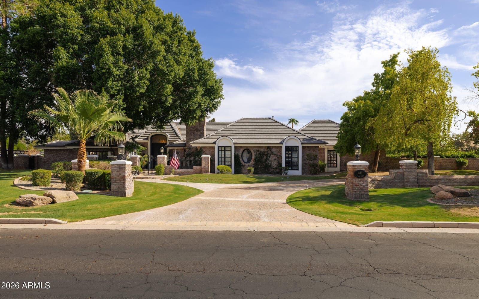 641 E San Pedro Avenue, Gilbert, AZ 85234 — photo 3 of 65