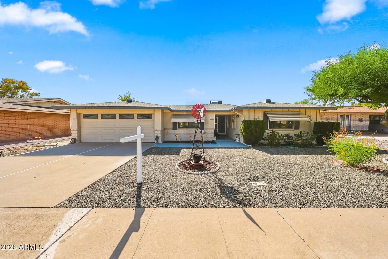 552 S Roanoke, Mesa, AZ 85206 — photo 1 of 43