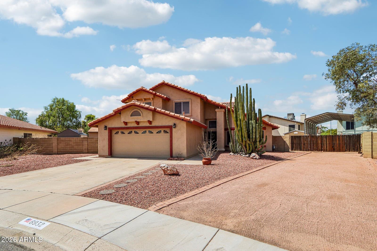 6932 W Charter Oak Road, Peoria, AZ 85381 — photo 3 of 58