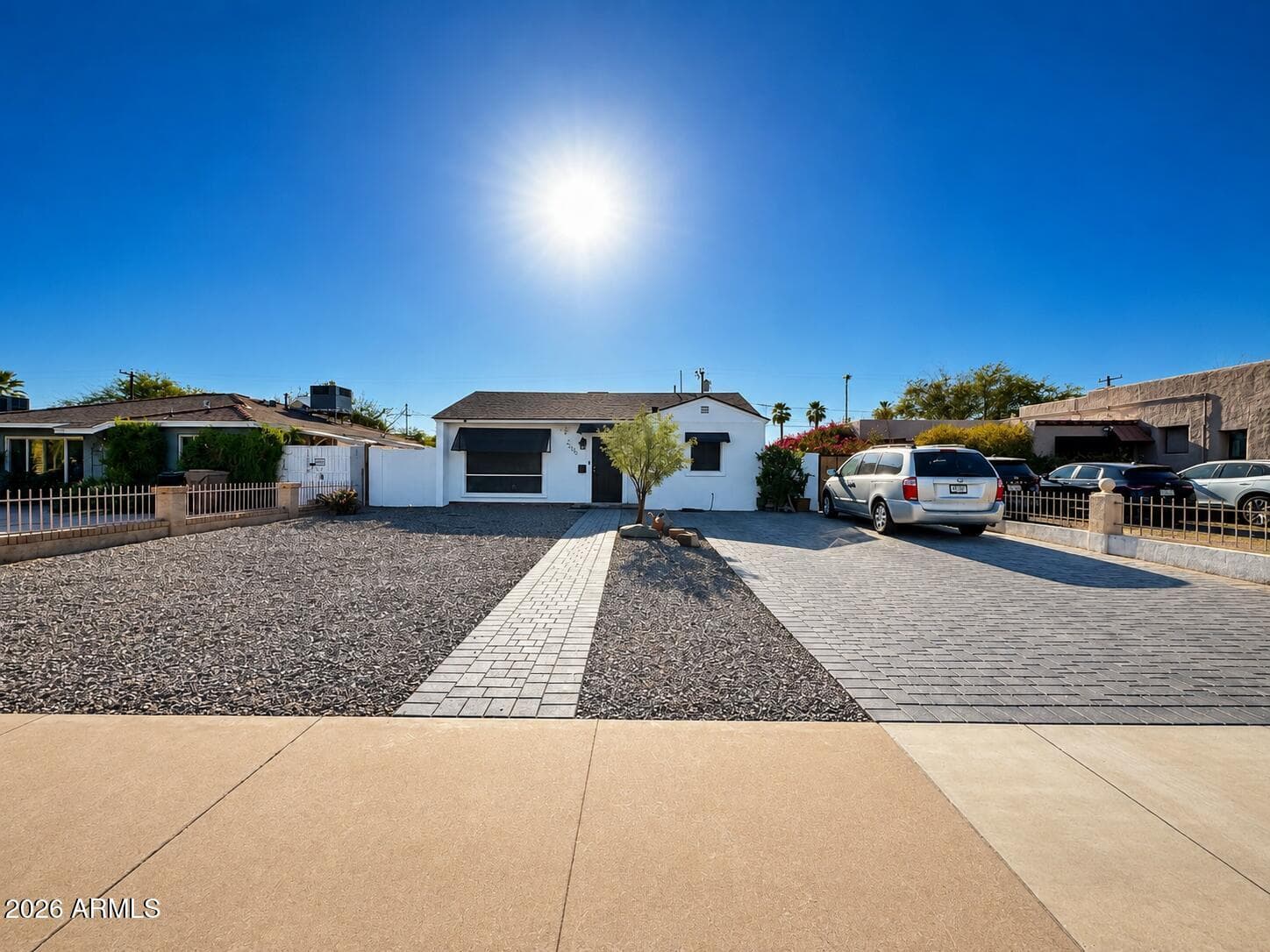 2206 N 15th Avenue, Phoenix, AZ 85007 — photo 2 of 16