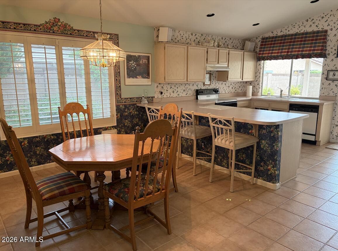 739 W Douglas Avenue, Gilbert, AZ 85233 — photo 3 of 43