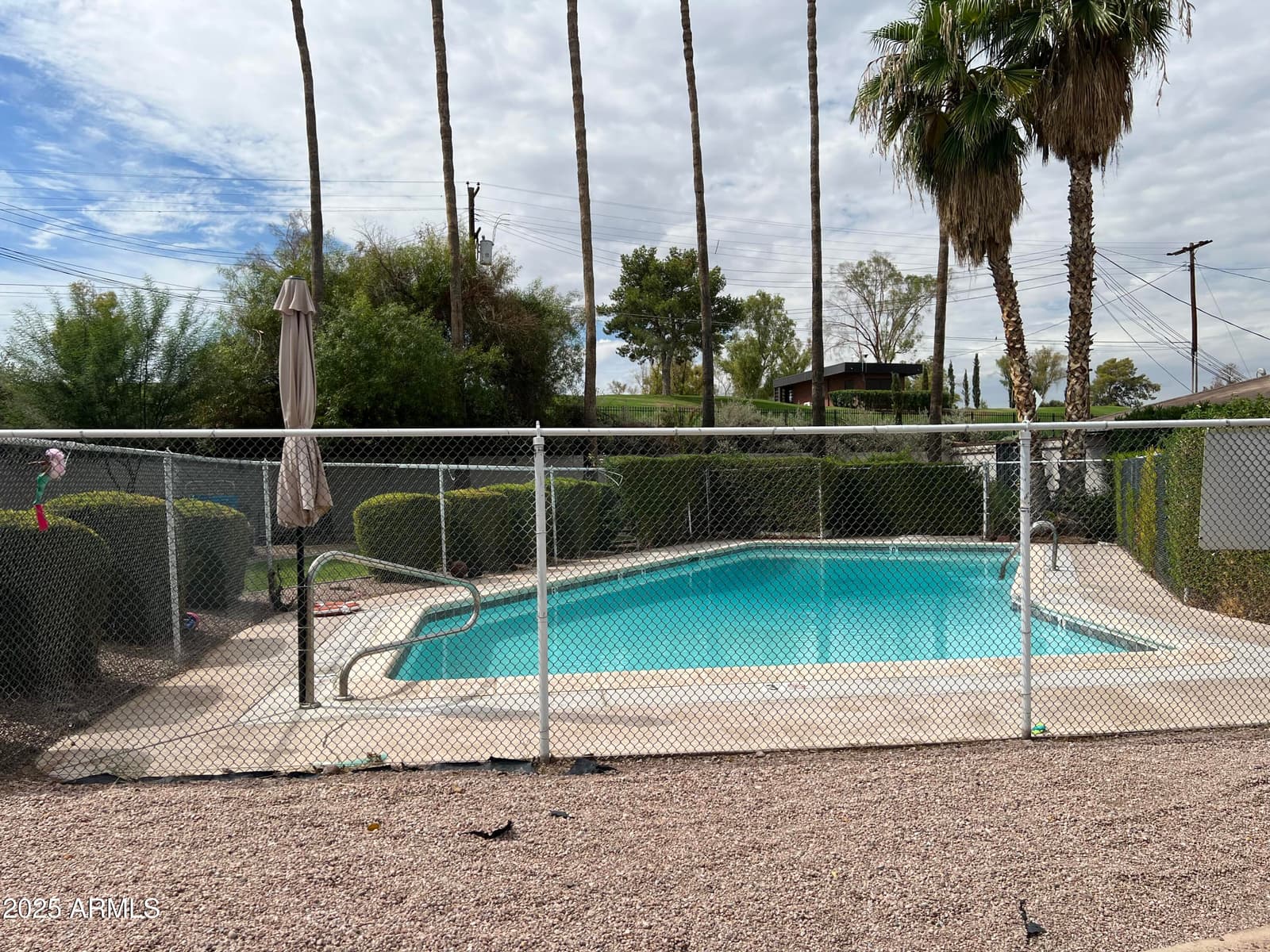 524 W Fairway Drive 11, Mesa, AZ 85201 — photo 3 of 3