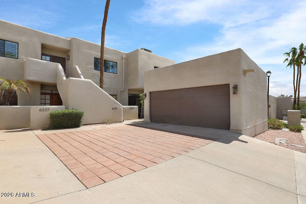 6225 N 30th Way, Phoenix, AZ 85016 — photo 1 of 31