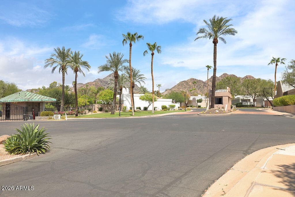 6225 N 30th Way, Phoenix, AZ 85016 — photo 24 of 31