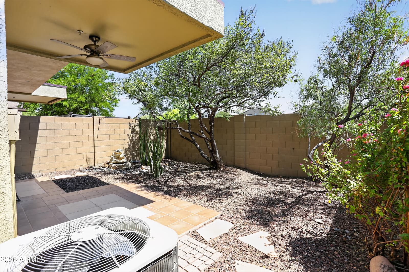 2725 E Mine Creek Road 1025, Phoenix, AZ 85024 — photo 20 of 40