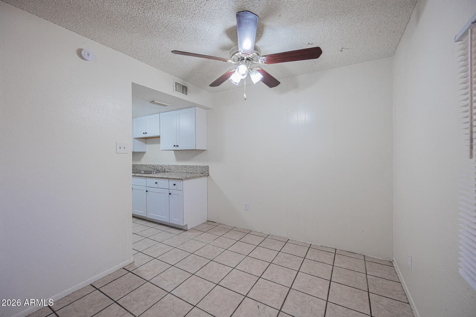 5040 N 40th Avenue, Phoenix, AZ 85019 — photo 8 of 16