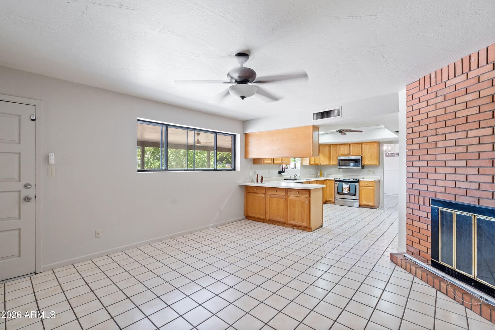 11826 N 82nd Drive N, Peoria, AZ 85345 — photo 6 of 20