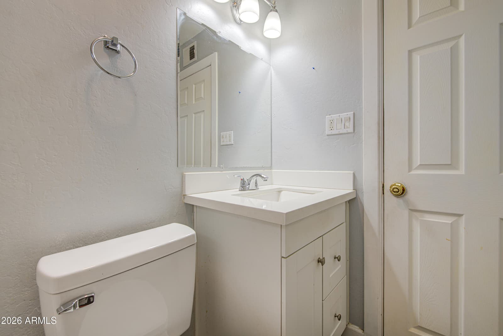 1901 E Encinas Lane, Phoenix, AZ 85040 — photo 13 of 26