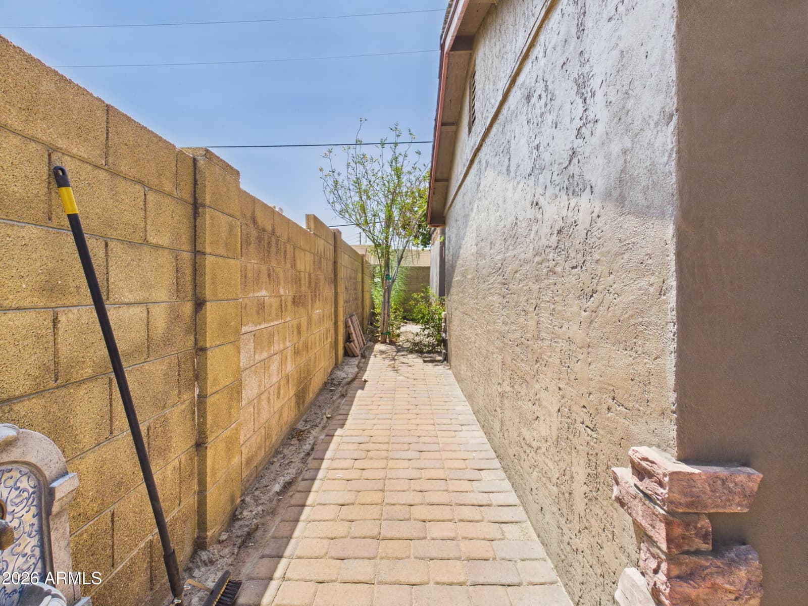 1201 E Griswold Road, Phoenix, AZ 85020 — photo 30 of 35